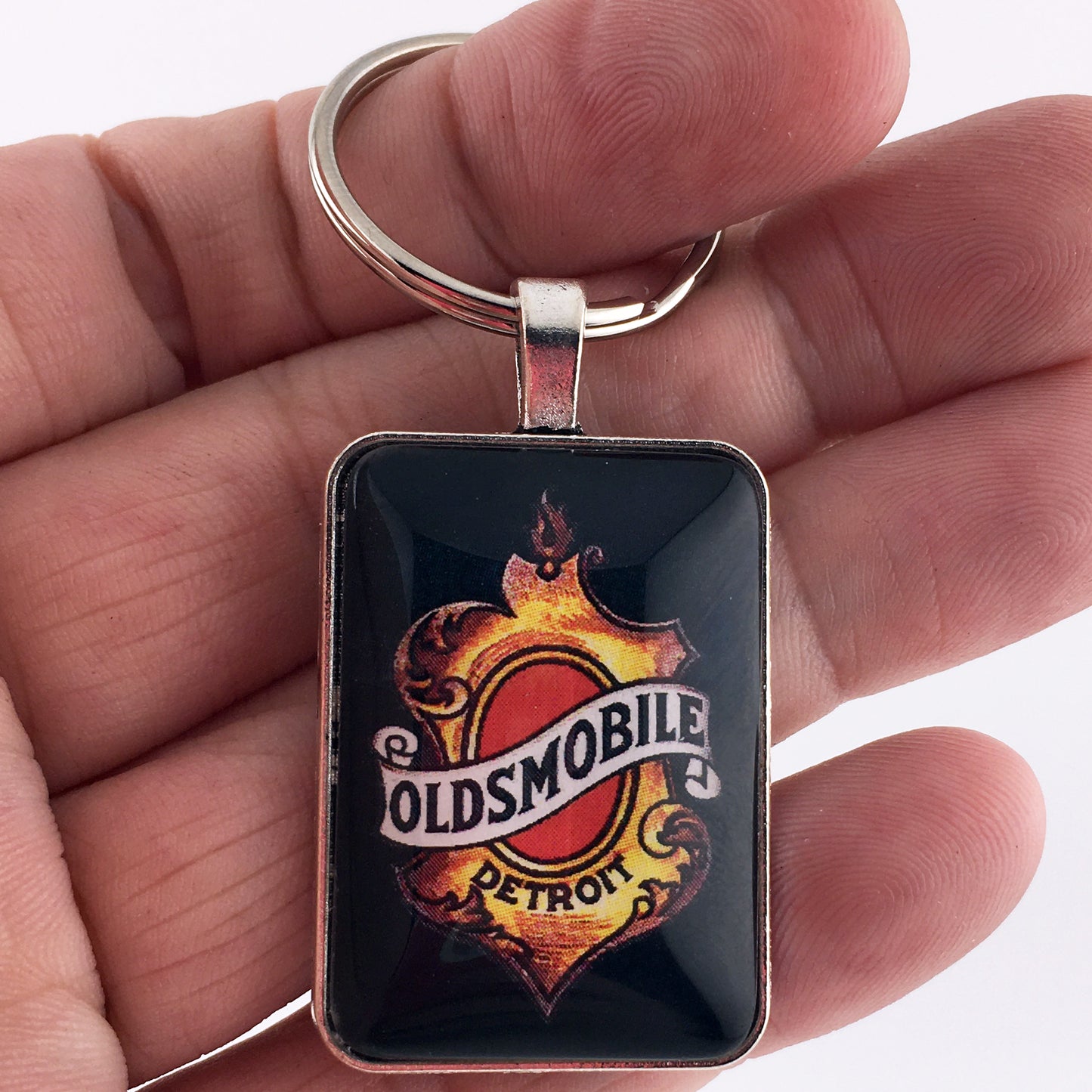 Antique Oldsmobile Emblem (1897-1919) 1.2" Diameter Keychain