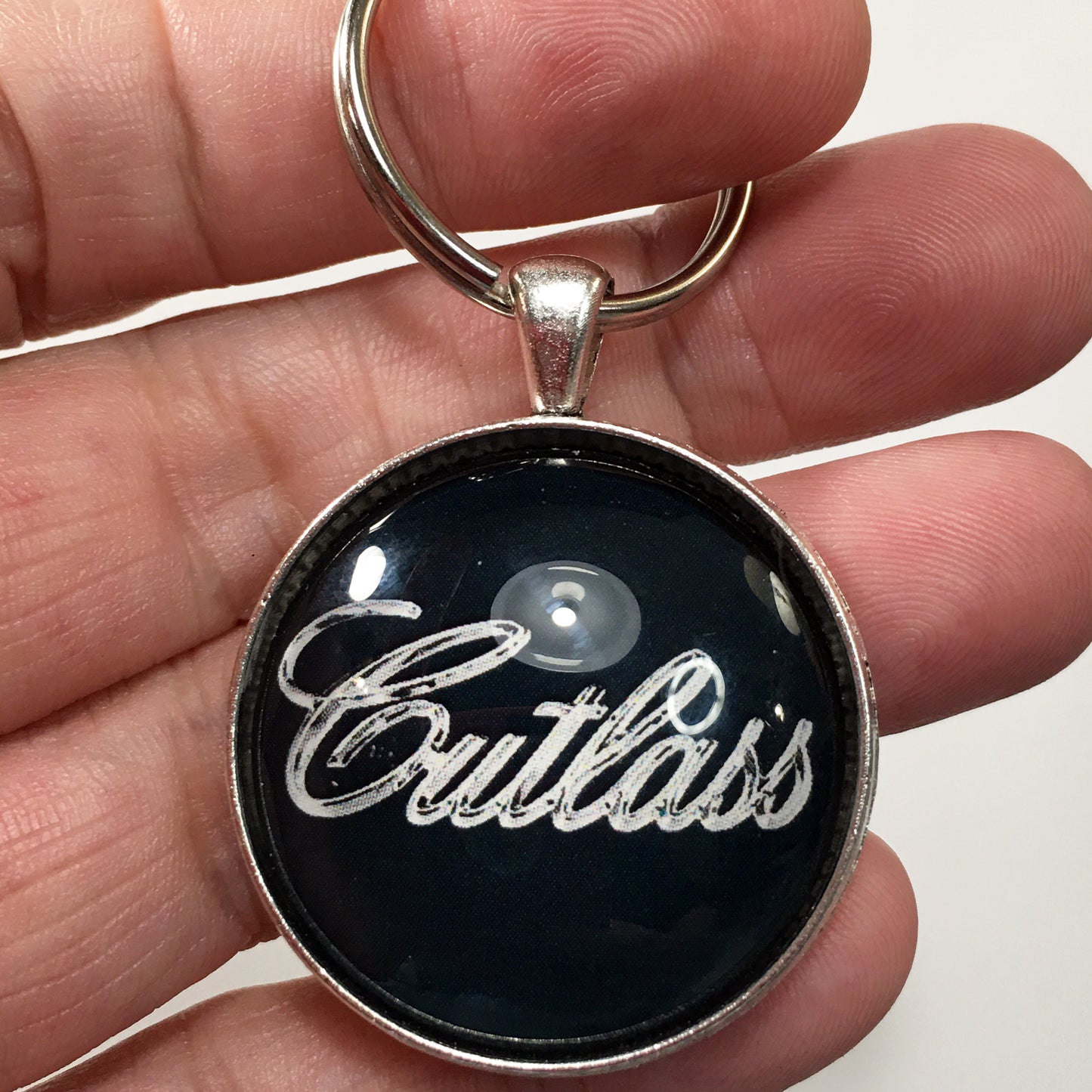Vintage Oldsmobile Cutlass 1971-1977 Emblem 1.2" Diameter Keychain