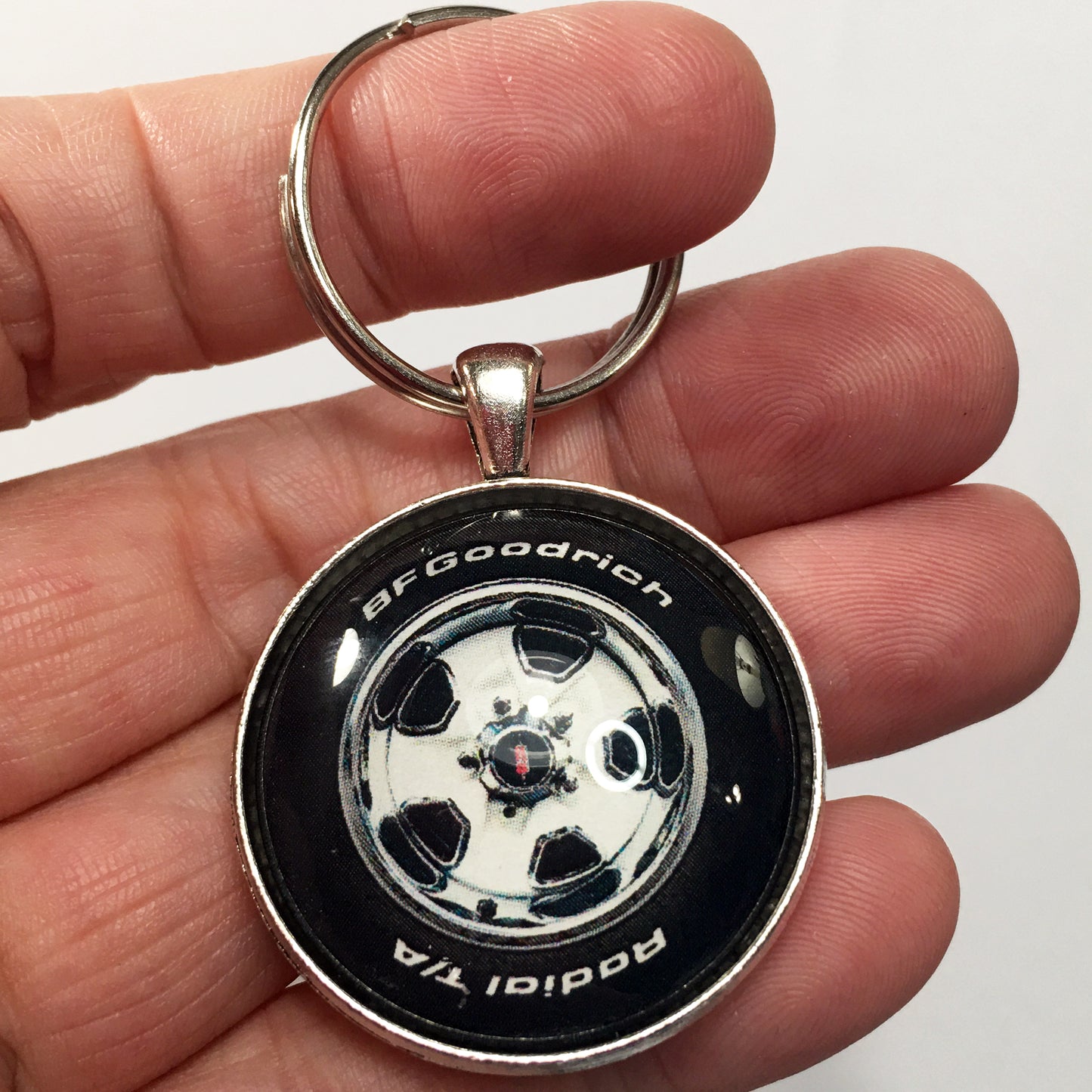 Vintage Oldsmobile Cutlass Supreme Rallye Wheel White 1.2" Diameter Keychain