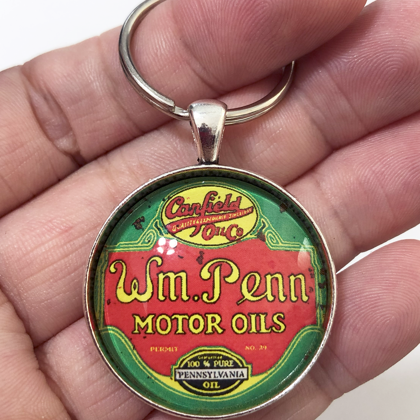 Vintage William Penn Motor Oils Sign 1.2" Keychain