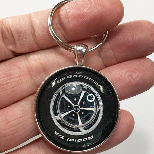 Vintage Chevrolet Chevelle Mag Wheel 1.2" Diameter Keychain