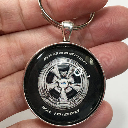 Vintage Cragar 5 Spoke Mag Wheel BF Goodrich Raised White Letter 1.2" Diameter Keychain