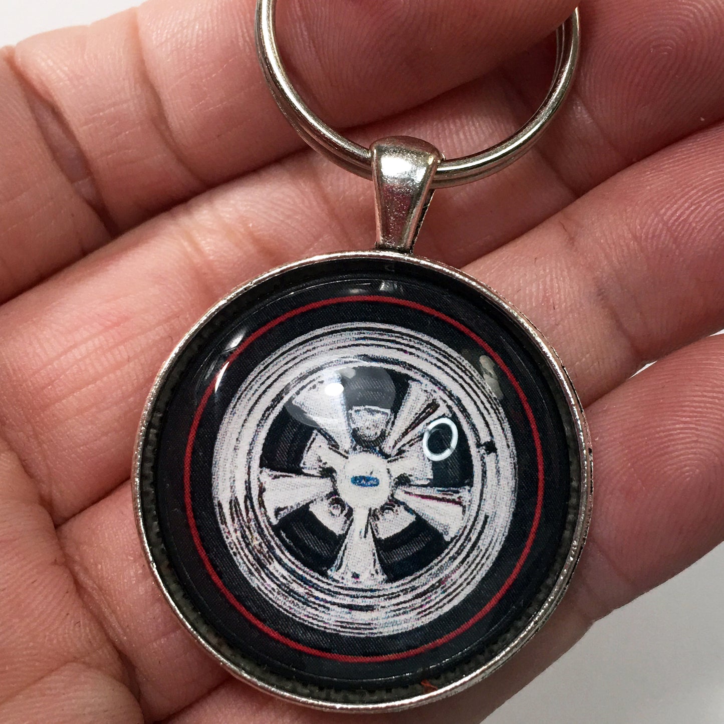 Vintage Cragar 5 Spoke Mag Wheel Redline Tire 1.2" Diameter Keychain