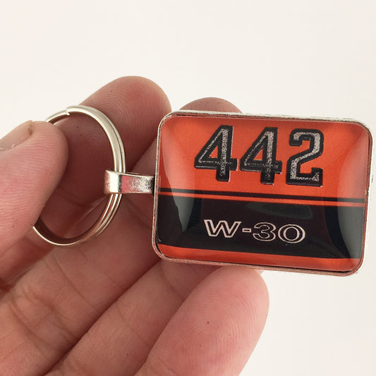 Vintage Oldsmobile 442 W-30 Orange Fender Emblem 1" x 1.25" Diameter Keychain