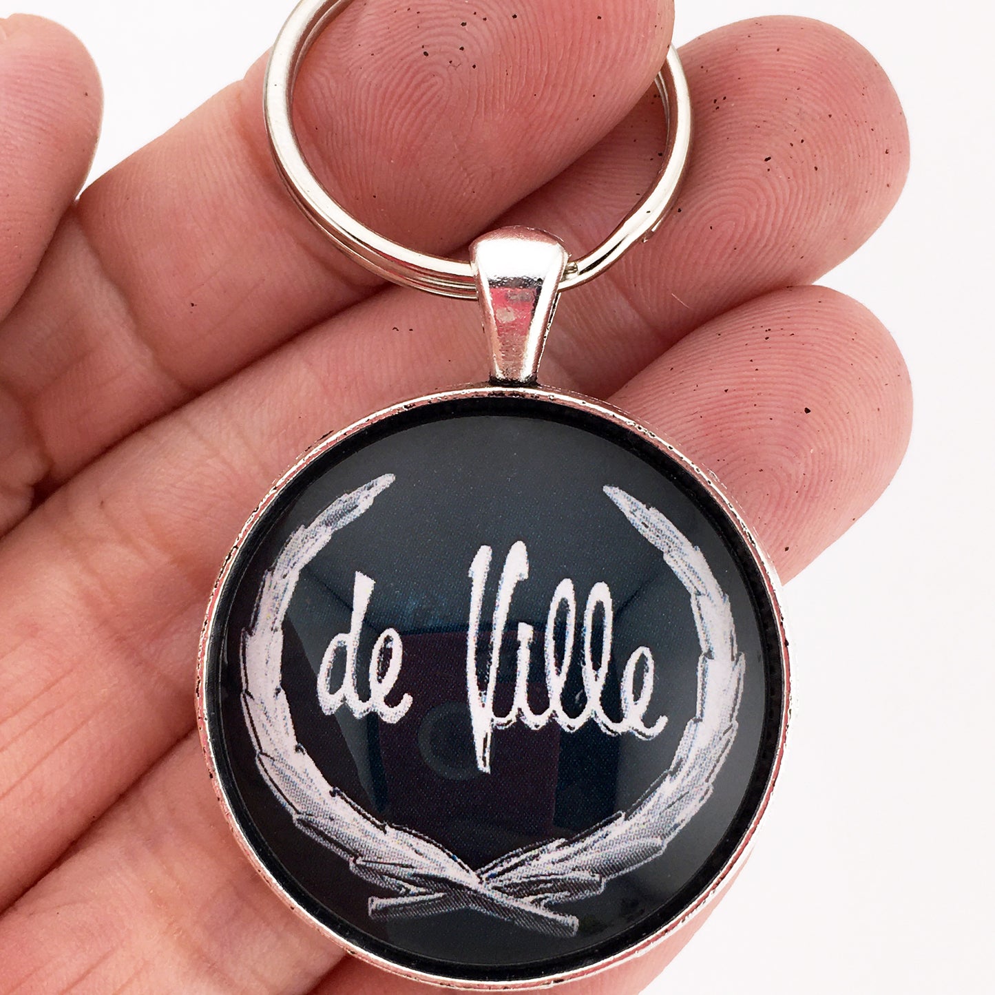 Vintage Cadillac De Ville Chrome Wreath Fender Emblem Badge 1.2" Keychain