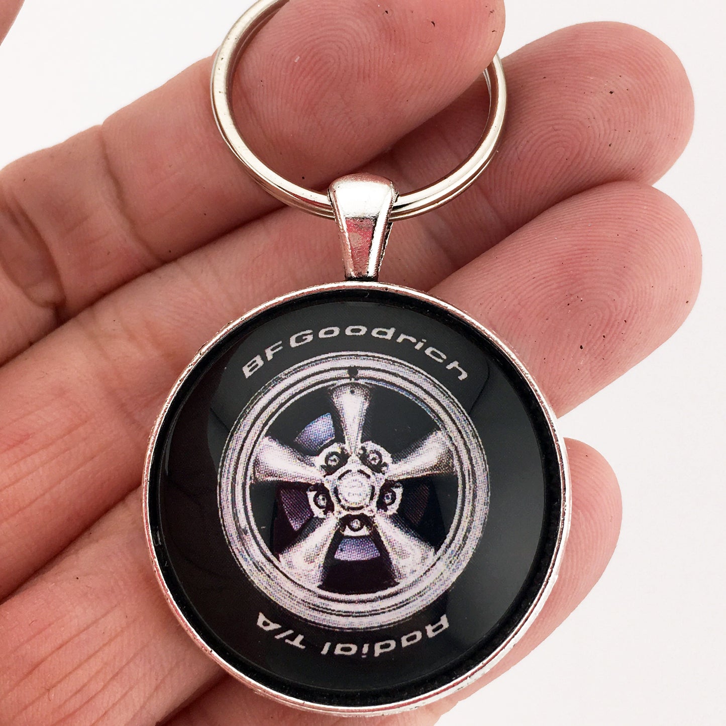 American Racing 5 Spoke Mag Wheel BF Goodrich Raised White Letter 1.2" Diameter Keychain