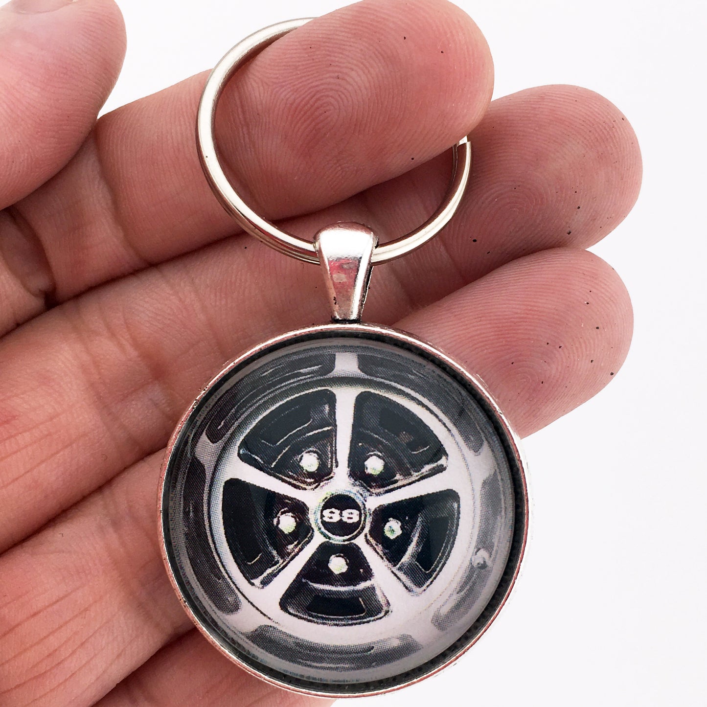Vintage Chevrolet Chevelle Mag Wheel 1.2" Diameter Keychain